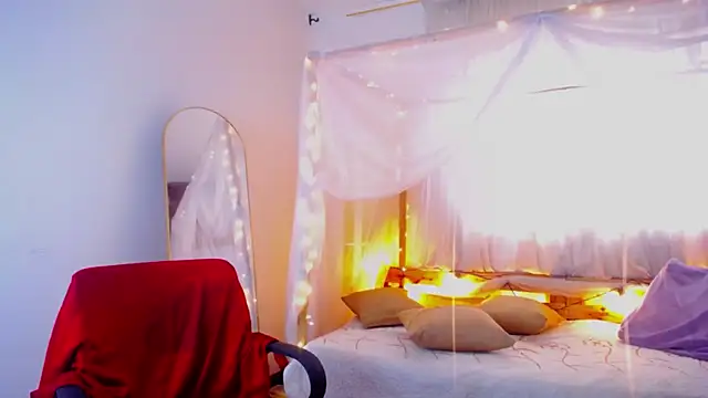 loreaniss online show from December 5, 2025, 8:05 pm