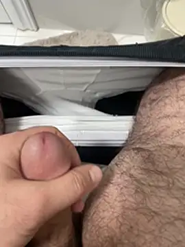 Snapshot of Heros2000 chatting on February 22, 2026, 1:40 am Heros2000 online show from February 22, 2026, 1:40 am