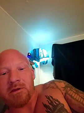 AntMeich6969 online show from October 18, 2025, 12:24 am