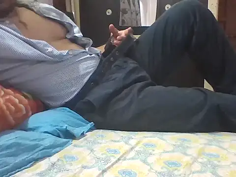 Snapshot of aarav_013 chatting on September 27, 2025, 6:24 pm aarav 013 online show from September 27, 2025, 6:24 pm