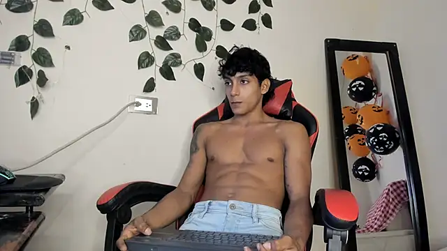 Snapshot of axel_rousse2 chatting on October 26, 2025, 8:15 pm axel rousse2 online show from October 26, 2025, 8:15 pm