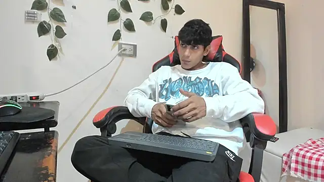 Snapshot of axel_rousse2 chatting on November 1, 2025, 10:23 pm axel rousse2 online show from November 1, 2025, 10:23 pm