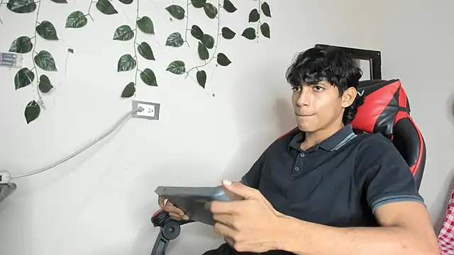 Snapshot of axel_rousse2 chatting on November 4, 2025, 11:26 pm axel rousse2 online show from November 4, 2025, 11:26 pm