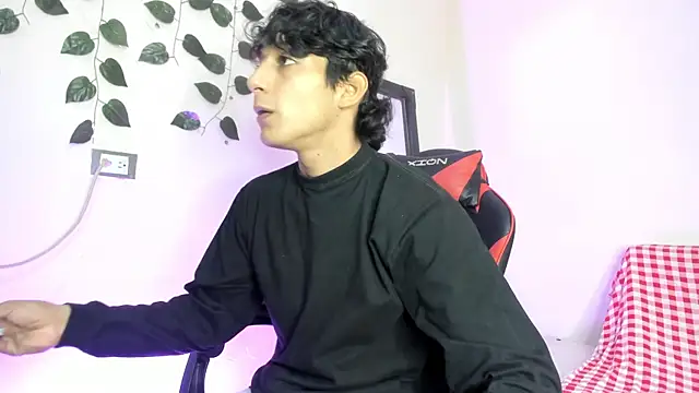 Snapshot of axel_rousse2 chatting on November 26, 2025, 11:50 pm axel rousse2 online show from November 26, 2025, 11:50 pm