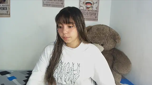 Snapshot of emma_grays2 chatting on February 19, 2026, 3:57 am emma grays2 online show from February 19, 2026, 3:57 am