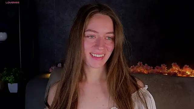 Snapshot of Agnes_Wells chatting on July 10, 2026, 1:10 am Agnes Wells online show from July 10, 2026, 1:10 am