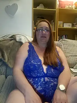 Luscious-LucyXX online show from April 30, 2026, 8:57 pm