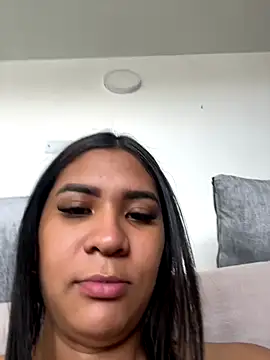 Penelophe01 online show from October 23, 2025, 5:12 pm