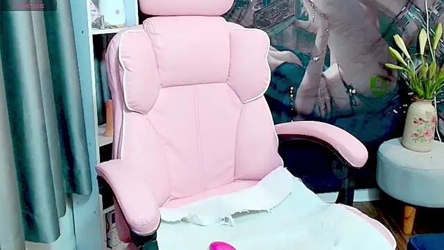 Cindy Cutiegirl online show from November 5, 2025, 10:21 pm