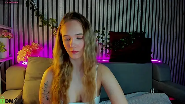 Snapshot of Casey_Sweeet chatting on February 20, 2026, 9:21 am Casey Sweeet online show from February 20, 2026, 9:21 am