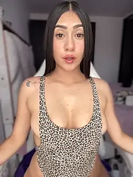 Snapshot of isabela_l chatting on February 5, 2026, 4:55 pm isabela l online show from February 5, 2026, 4:55 pm