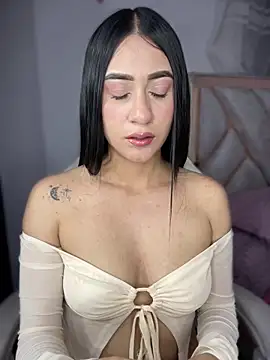 Snapshot of isabela_l chatting on March 17, 2026, 11:30 pm isabela l online show from March 17, 2026, 11:30 pm