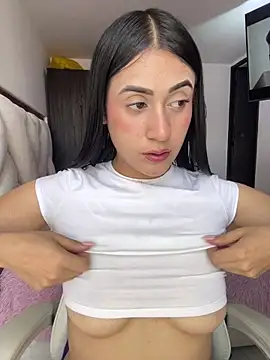 Snapshot of isabela_l chatting on May 15, 2026, 6:48 pm isabela l online show from May 15, 2026, 6:48 pm