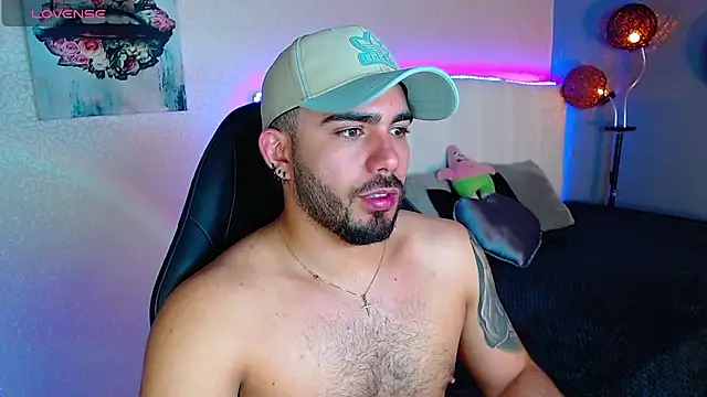 Snapshot of adamhairy chatting on July 18, 2026, 8:23 pm adamhairy online show from July 18, 2026, 8:23 pm