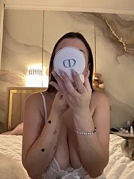 TiffaNoel online show from September 20, 2025, 4:30 pm