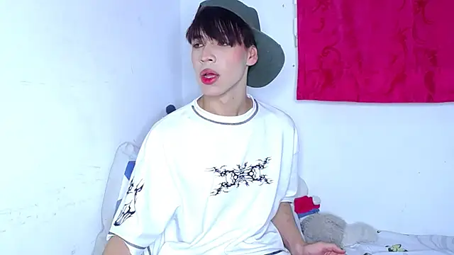 lucky stricke online show from November 14, 2025, 4:22 am