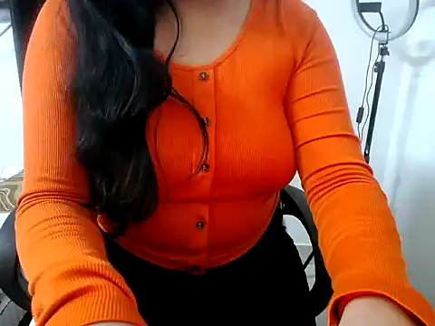 Snapshot of Roshi_Love chatting on May 22, 2026, 8:36 pm Roshi Love online show from May 22, 2026, 8:36 pm