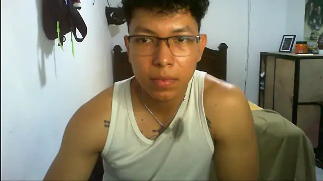 Snapshot of Karim_jensen chatting on April 15, 2026, 11:38 pm Karim jensen online show from April 15, 2026, 11:38 pm