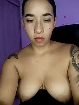 Valenn fernandez online show from June 25, 2026, 5:12 am