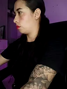 Valenn fernandez online show from June 26, 2026, 10:03 pm