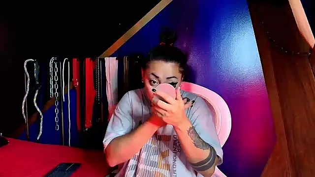 YiingandYang online show from February 18, 2026, 6:26 pm