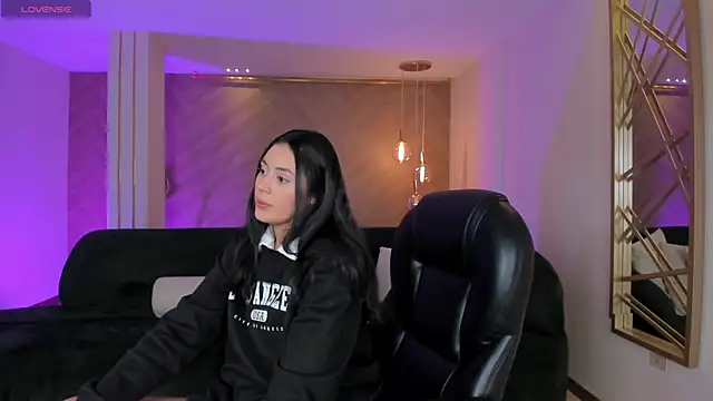 AmbarJames  online show from September 11, 2025, 11:54 am