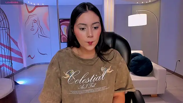 AmbarJames  online show from October 8, 2025, 10:35 am