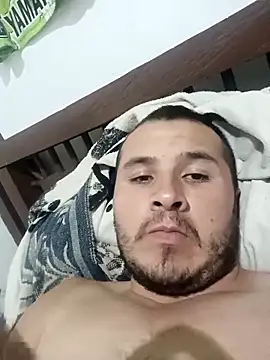 santiii   12 online show from December 17, 2025, 7:25 am