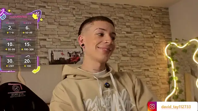 boyfox tay online show from February 5, 2026, 7:40 pm