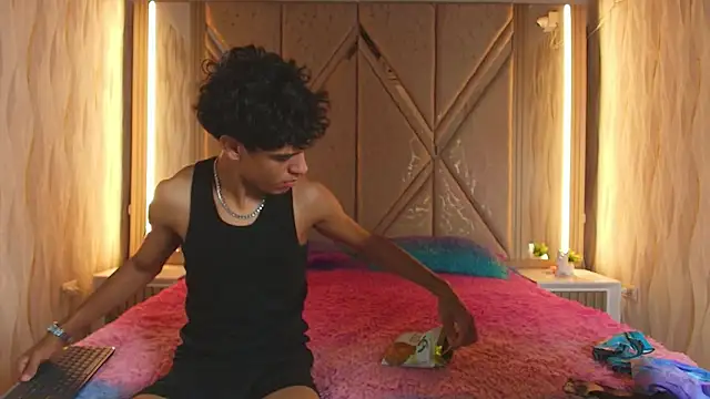 Hotcouple 222 online show from March 7, 2026, 7:27 am