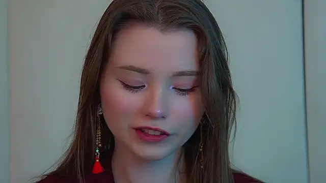 KeiraAsti online show from February 2, 2026, 6:28 pm