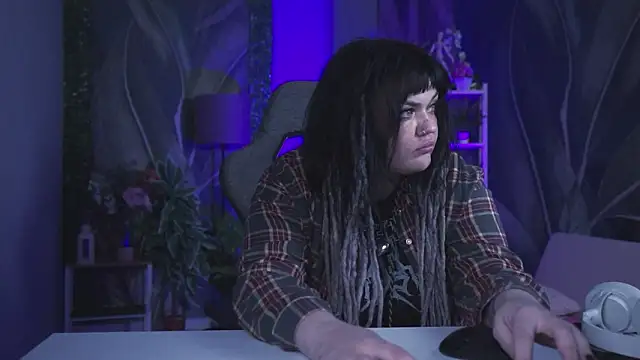 MaryHarrys online show from March 25, 2026, 2:28 am