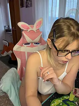 AdeleRoyal online show from January 15, 2026, 3:49 pm