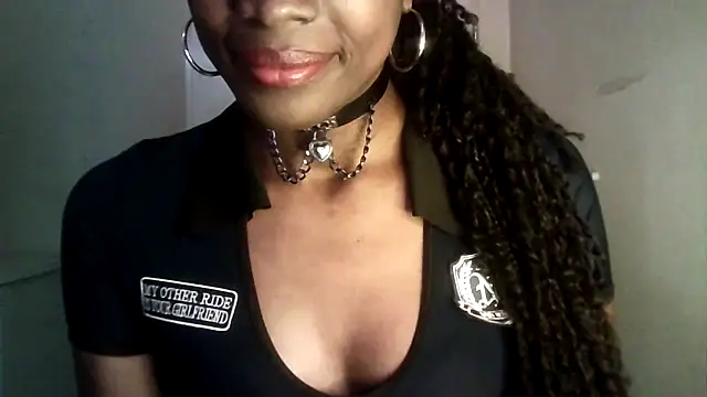 Chatdoll2 online show from November 23, 2025, 6:08 pm