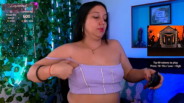 Snapshot of camila_lewis chatting on October 9, 2025, 11:47 pm camila lewis online show from October 9, 2025, 11:47 pm