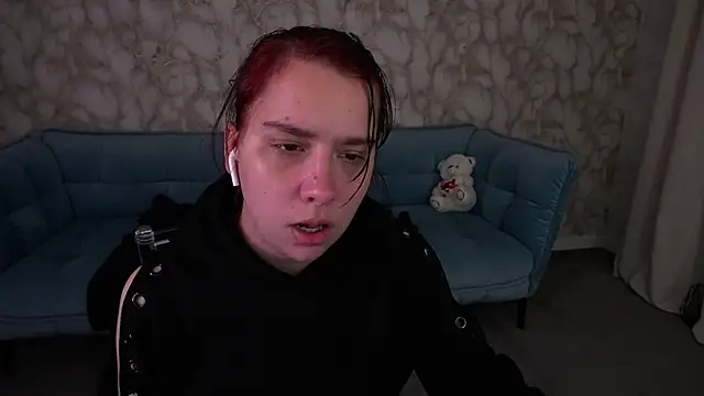 LiviaShy online show from April 28, 2026, 7:30 pm