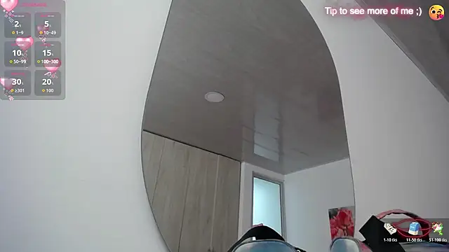 pinky f00x online show from November 26, 2025, 7:26 pm