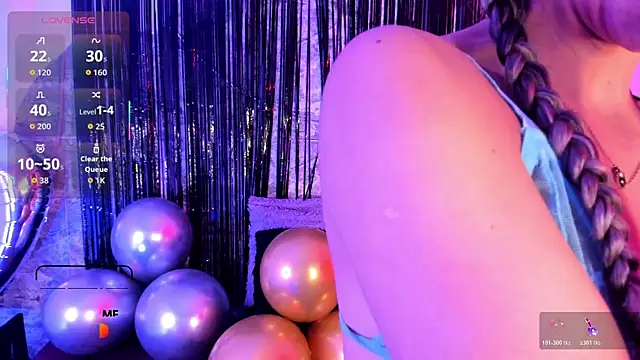 MaryAnneeXOO online show from May 28, 2026, 4:04 pm