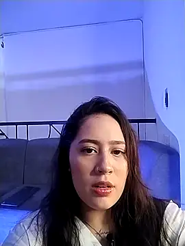 aisha duque online show from September 22, 2025, 8:11 pm