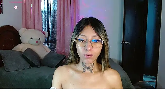 Hoolly Jones online show from January 13, 2026, 4:01 pm