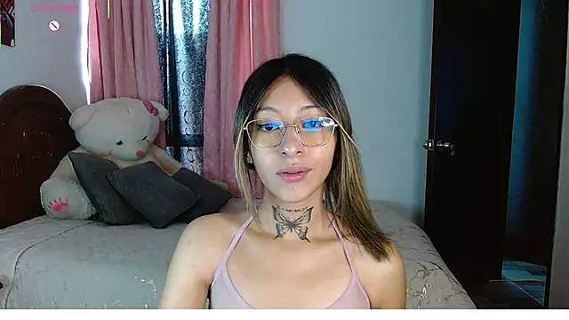 Hoolly Jones online show from February 3, 2026, 2:00 pm