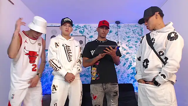 Snapshot of Kings_of_heaven chatting on October 16, 2025, 9:38 pm Kings of heaven online show from October 16, 2025, 9:38 pm