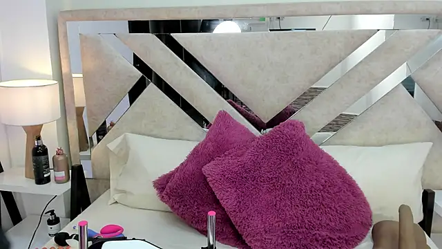 ximena vasquez8 online show from January 18, 2026, 3:32 am