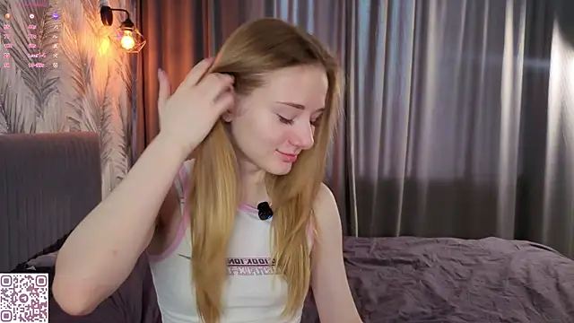 ElvinaRose online show from April 4, 2026, 5:38 am