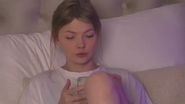 Snapshot of miamunn chatting on June 11, 2026, 7:34 pm miamunn online show from June 11, 2026, 7:34 pm