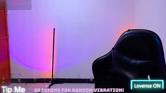 Snapshot of Sarasavage chatting on July 11, 2026, 6:54 pm Sarasavage online show from July 11, 2026, 6:54 pm