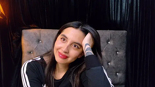 kaylee lee online show from September 26, 2025, 8:35 pm