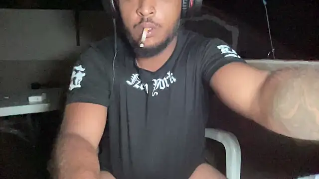 Minidemonkush online show from June 28, 2026, 1:11 am