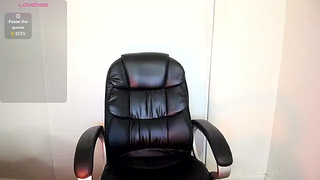 mayaamor online show from September 20, 2025, 4:35 am