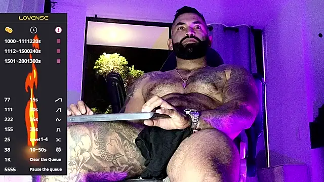 Max-prada online show from February 6, 2026, 2:16 am